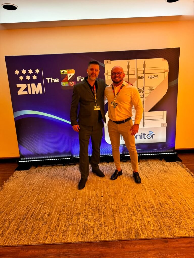 Networking em evento do setor de logística