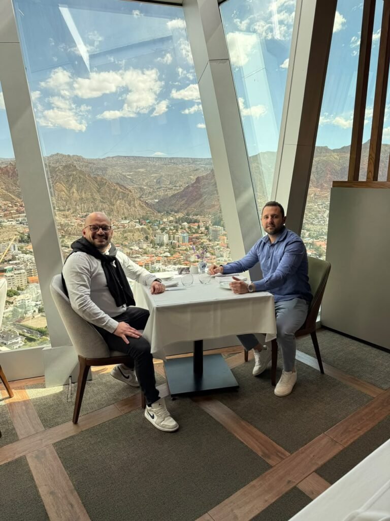 Almoço de negócios com cliente em La Paz, Bolívia